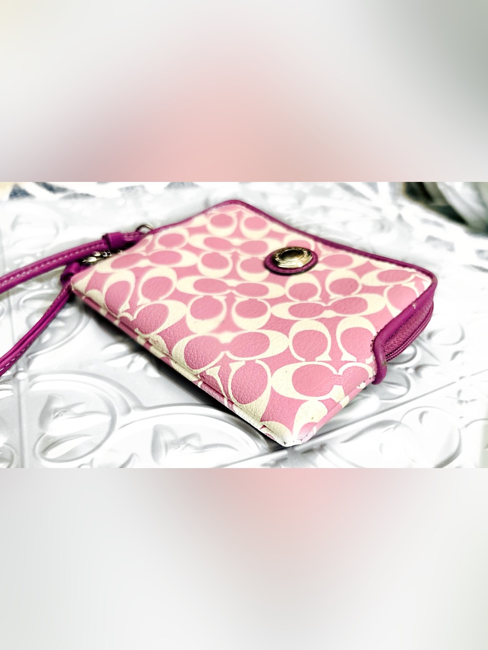 Coach Peyton Dream C Signature Wristlet - Picture 4 of 11